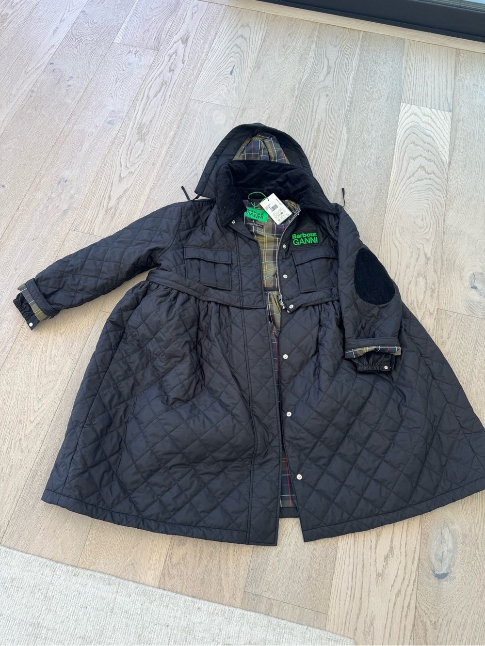 Barbour Black Quilted Hooded  Puffer Coat with Plaid Trim